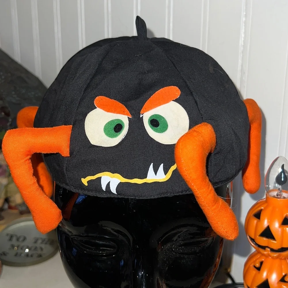 Lot Vintage Halloween blow mold pumpkin light beanie hat & napkins